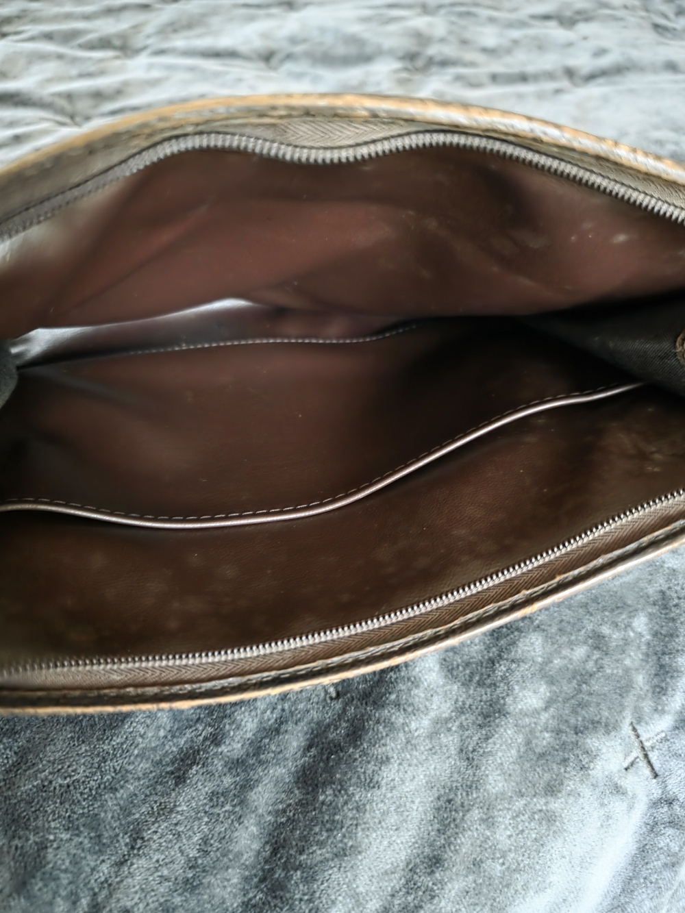 Burberry's Vintage Classic Beige Check Pouch with Brown Leather Flap - Picture 4 of 11